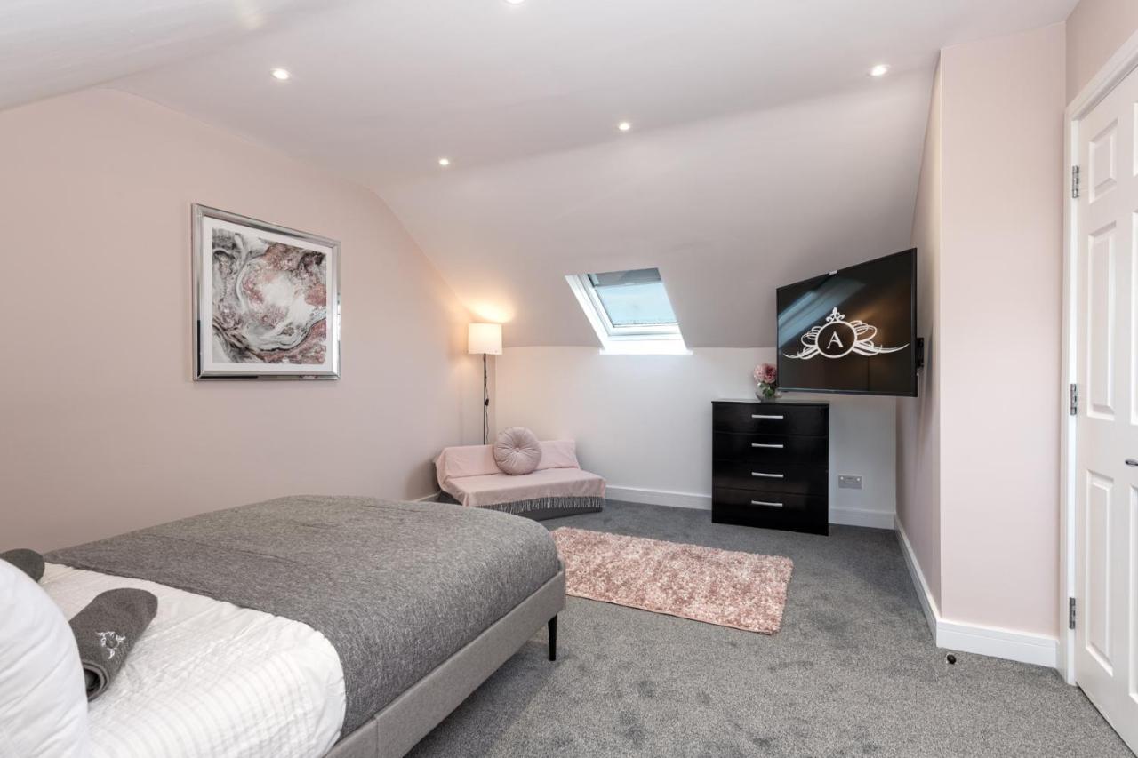 Cool, Calm & Contractor-Approved - Summer Stays Open - Apartment D Gillingham (Kent) Exterior foto